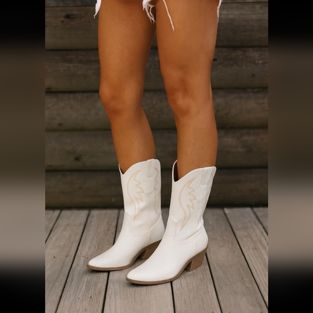 Y2K White Western Cowgirl Deco Stitch Block Heel Boots Women's Size 8M - Picture 1 of 10